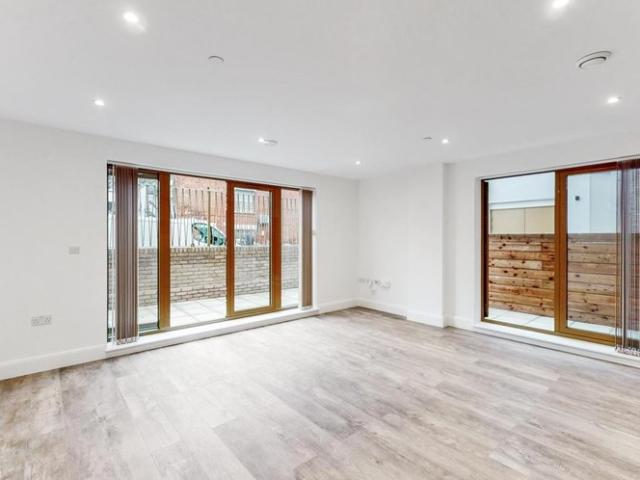 Apartment for rent in Dollis Hill, Greater London
