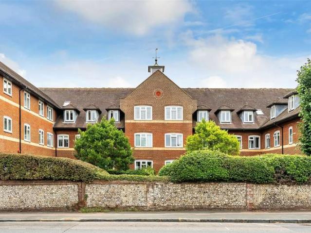 Flat for sale in Rose Hill, Pachesham Park