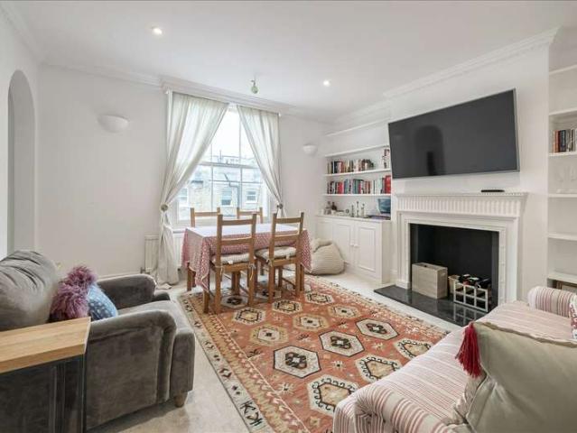 Flat for sale in London Borough of Hammersmith and Fulham, Greater London