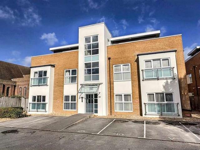 Flat for sale in Southbourne, Bournemouth