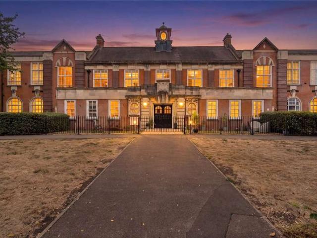Flat for sale in London Borough of Havering, Greater London