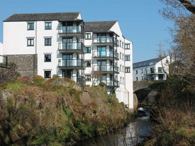 Flat for sale in Bowston