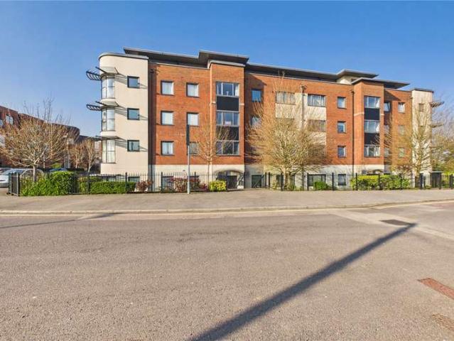 Flat for sale in Blackwell, Mid Sussex