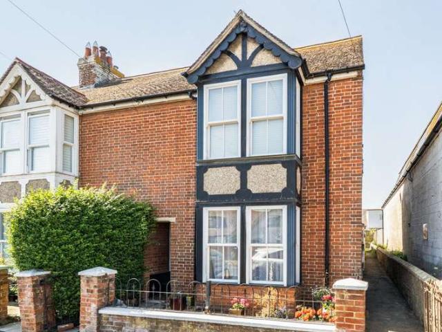 Flat for sale in Littlecote, West Sussex