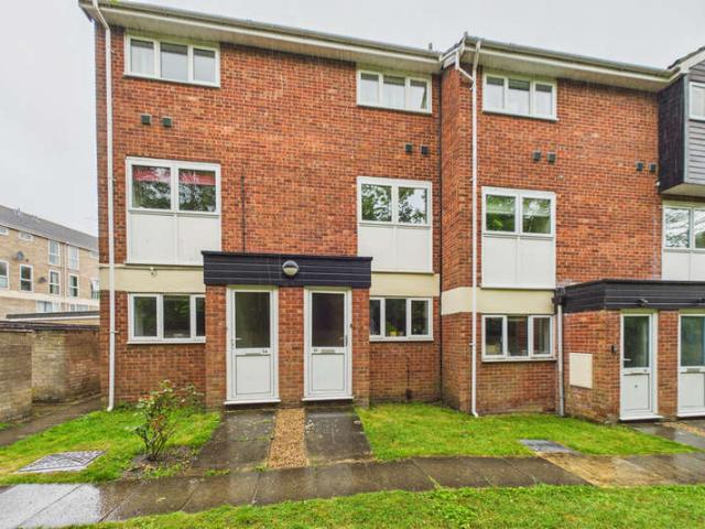 Flat for sale in Eastbridge, Suffolk