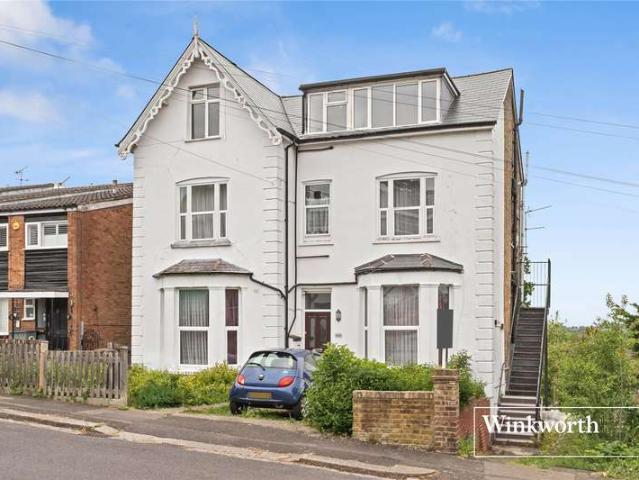 Flat for sale in Barnet Vale, Greater London