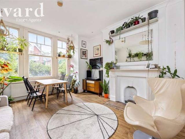 Flat for sale in Round Hill, Brighton & Hove