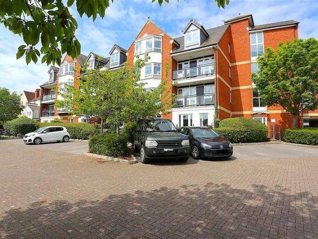 Flat for sale in Feckenham, City Of Bristol