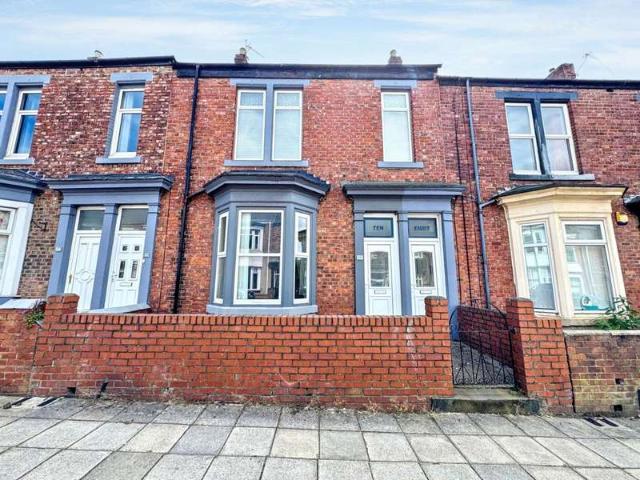 Flat for sale in Westoe, South Shields