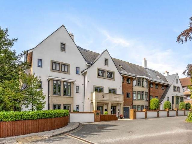 Flat for sale in Haywards Heath, Mid Sussex
