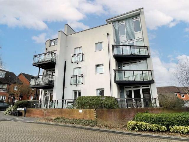 Flat for sale in Bellfields, Westborough