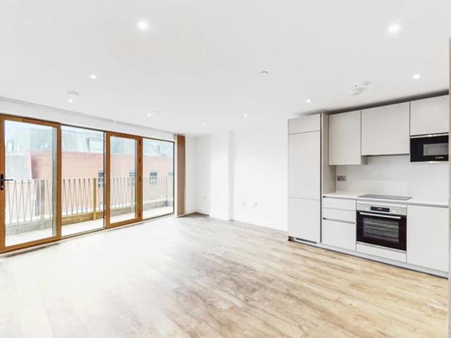 Apartment for rent in Dollis Hill, Greater London