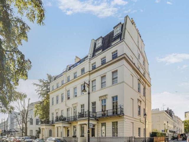 Flat for sale in Belgravia, Greater London