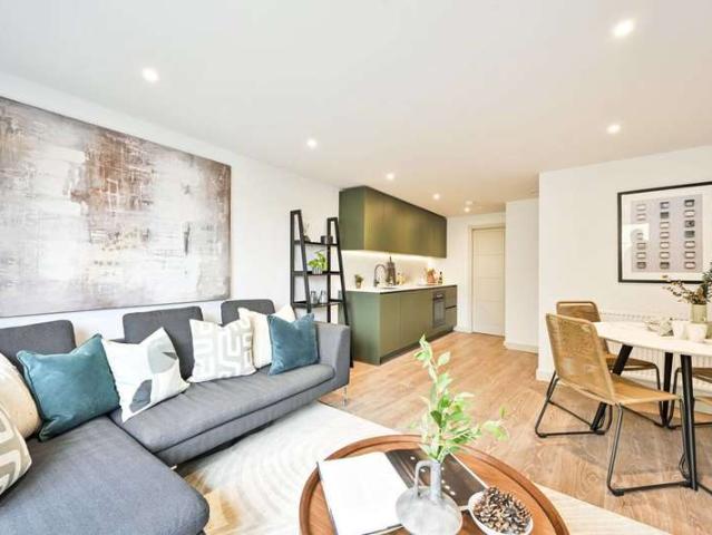 Flat for sale in Fulham, Fulham