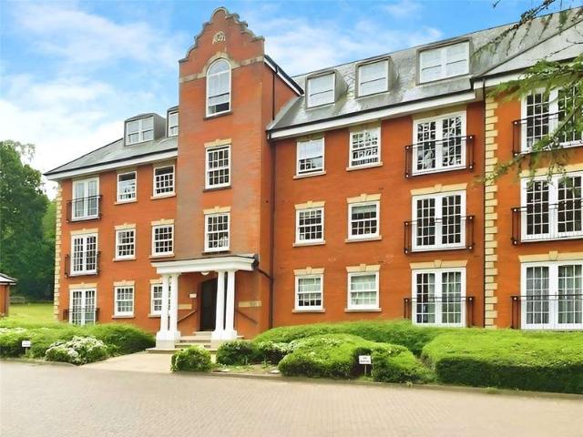Flat for sale in Wokingham