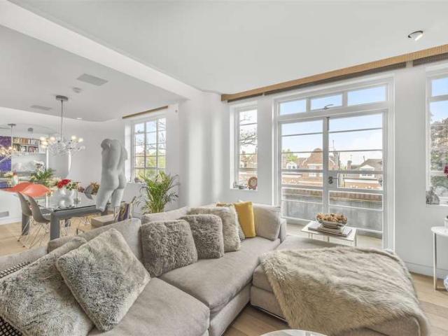 Flat for sale in Hampstead, West Hampstead