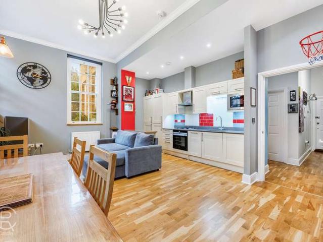 Flat for sale in London Borough of Ealing, Hanwell