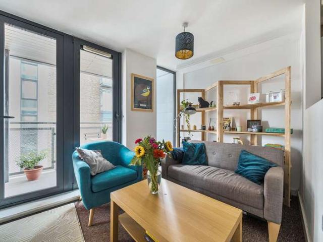 Flat for sale in London Borough of Tower Hamlets, Greater London