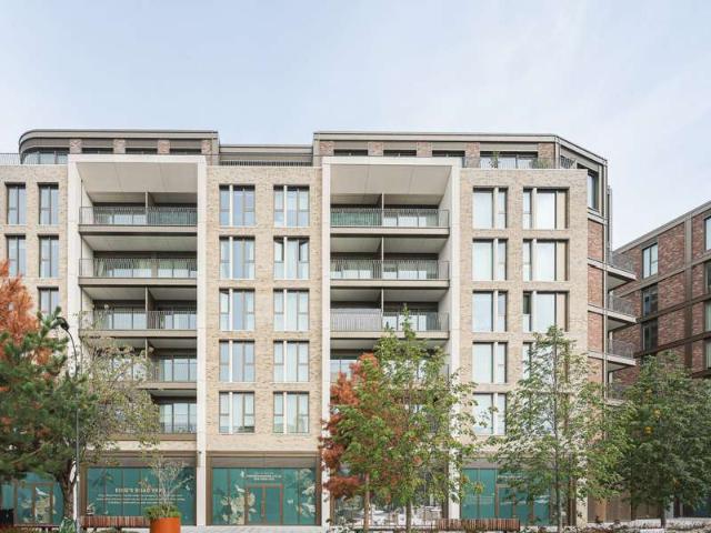 Flat for sale in Fulham, Sands End
