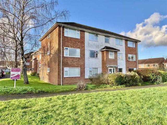 Flat for sale in Hamworthy, Poole