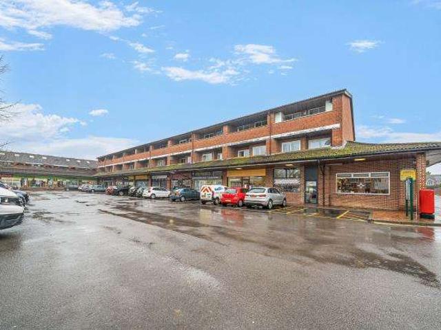 Flat for sale in Dromore, Oxfordshire