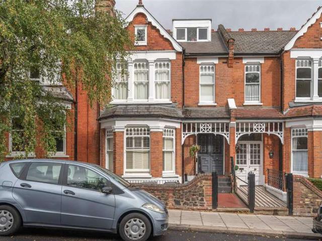 Flat for sale in London Borough of Haringey, Greater London