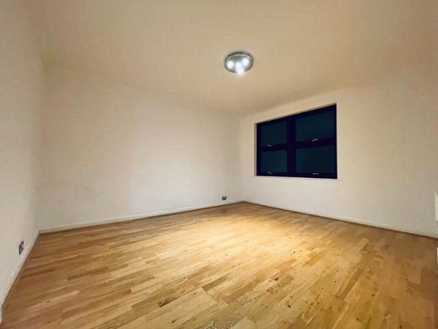 Apartment for rent in Dollis Hill, Greater London