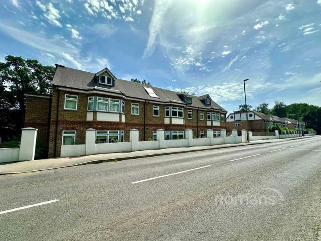 Flat for sale in Fleet, Hart