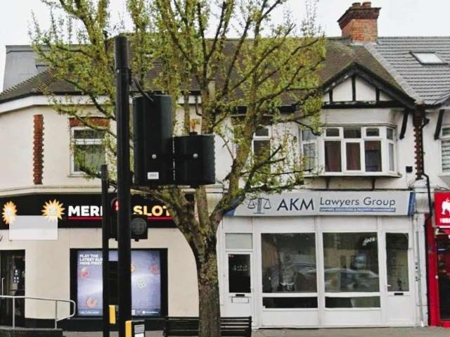 Flat for sale in London Borough of Ealing, Greenford