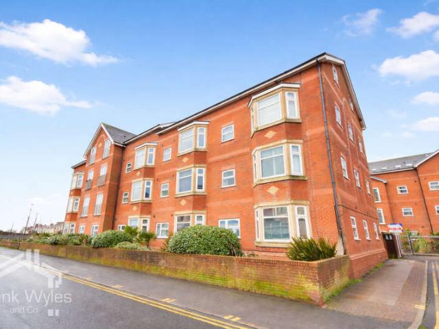 Flat for sale in Blackpool