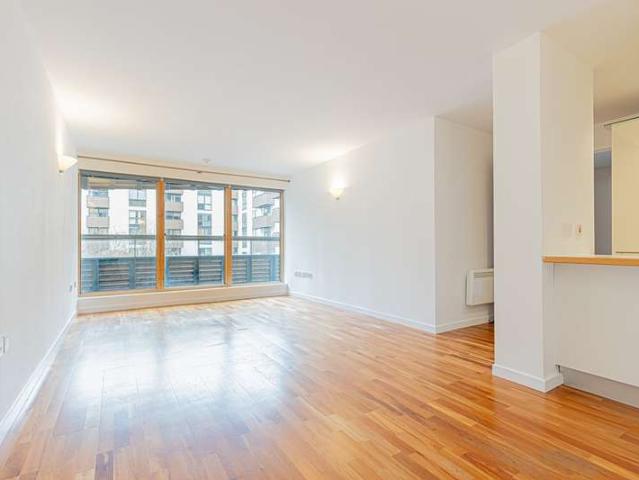 Flat for sale in Hoxton, De Beauvoir Town
