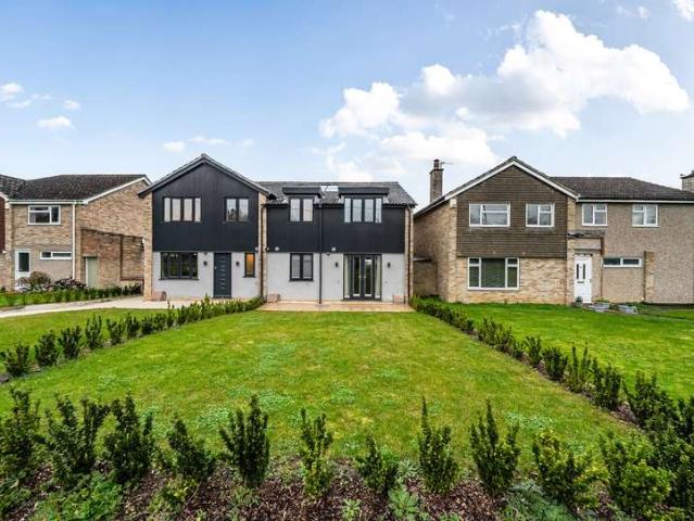Flat for sale in Dromore, Oxfordshire