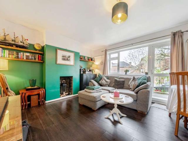 Flat for sale in London Borough of Lewisham, Greater London