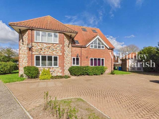 Flat for sale in Diss, South Norfolk
