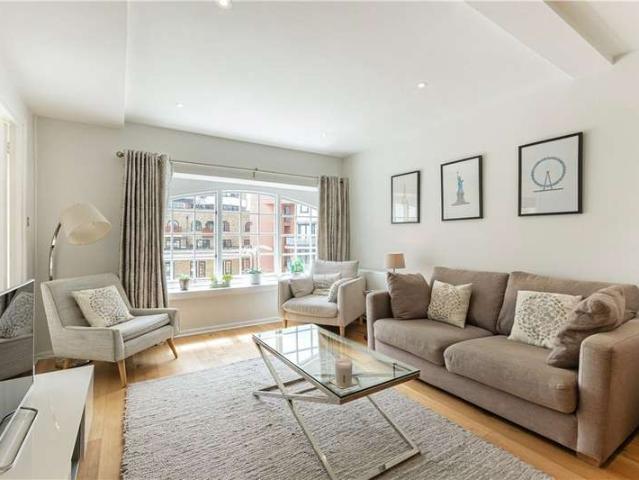 Flat for sale in Bermondsey, Greater London