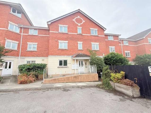 Flat for sale in Higher Runcorn, Halton