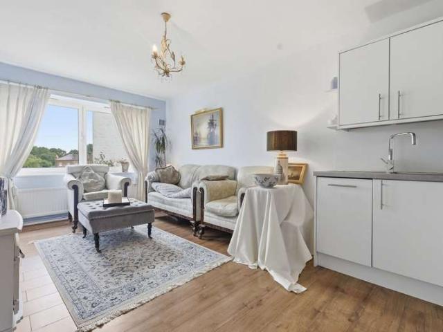 Flat for sale in Homerton, Greater London