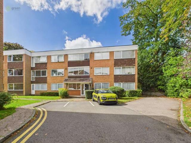 Flat for sale in Four Oaks, West Midlands