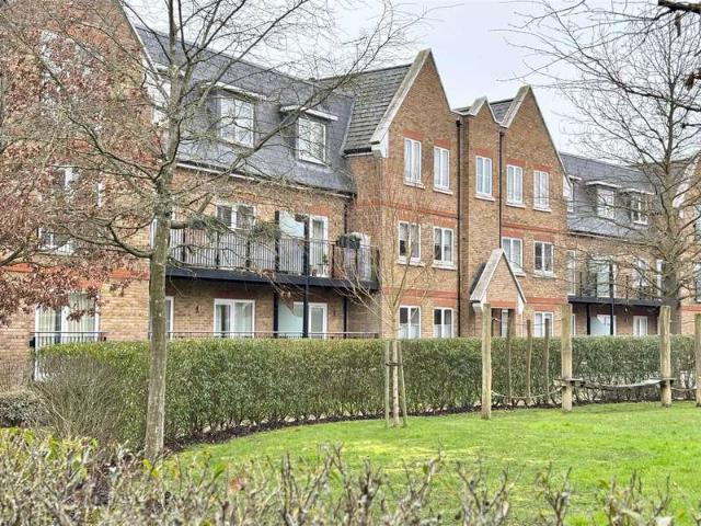Flat for rent in The Butts, Kent