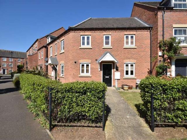 Flat for sale in Greylees, North Kesteven
