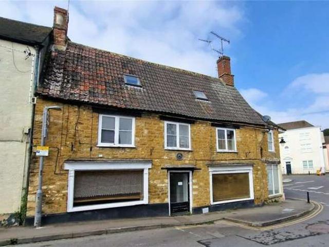 Flat for sale in School House, Gloucestershire
