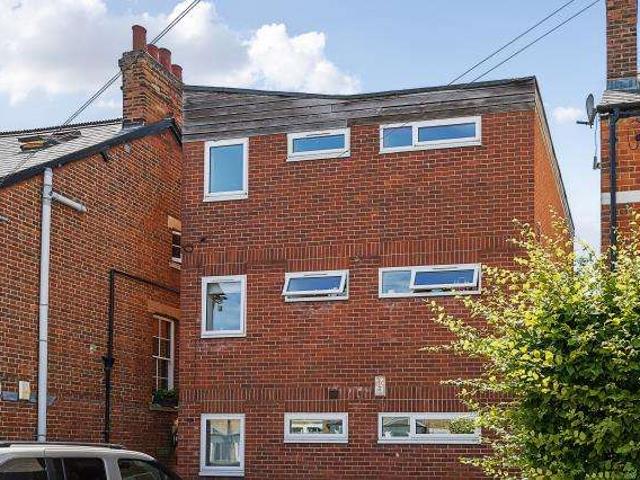 Flat for sale in Robin Hood, The Slade