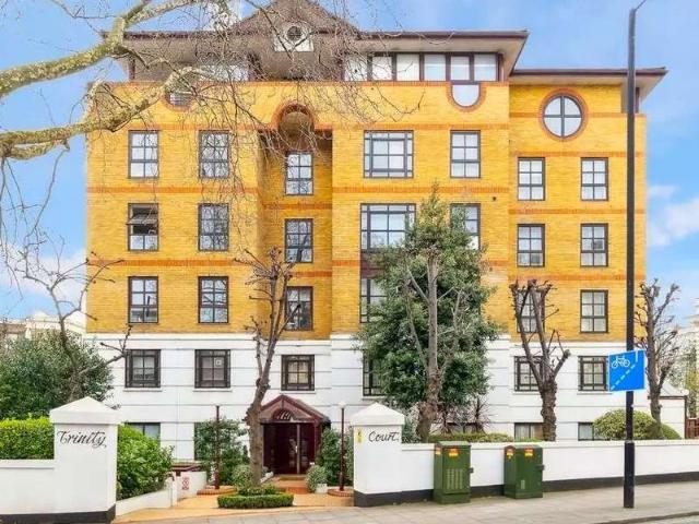 Flat for sale in City of Westminster, Greater London