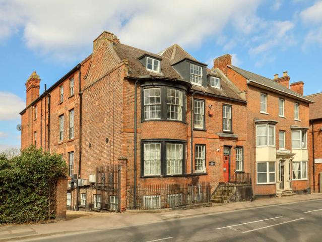 Flat for sale in Chedburgh, Suffolk