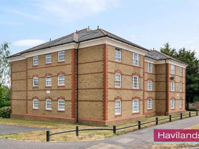 Flat for sale in Greater London