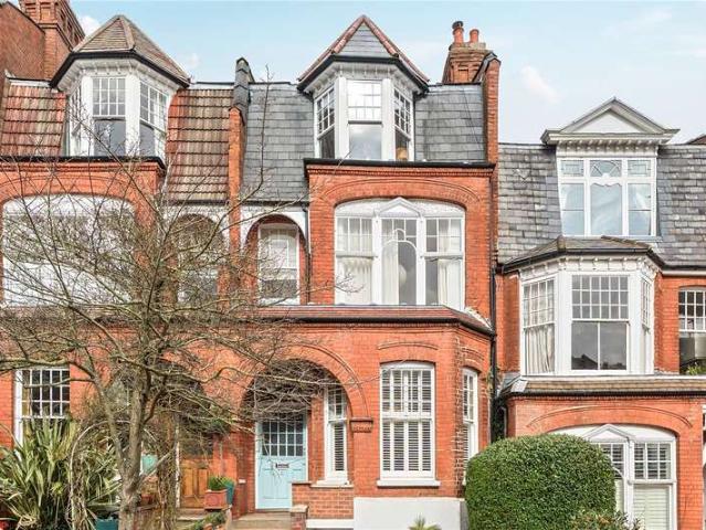 Flat for sale in Muswell Hill, Greater London