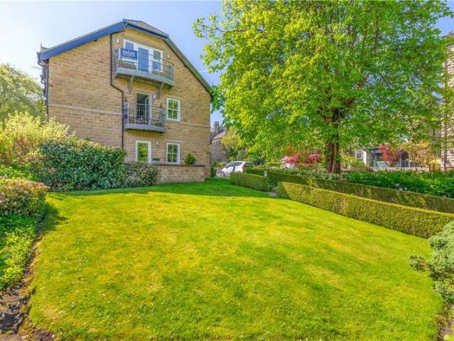 Flat for sale in Ilkley, West Yorkshire