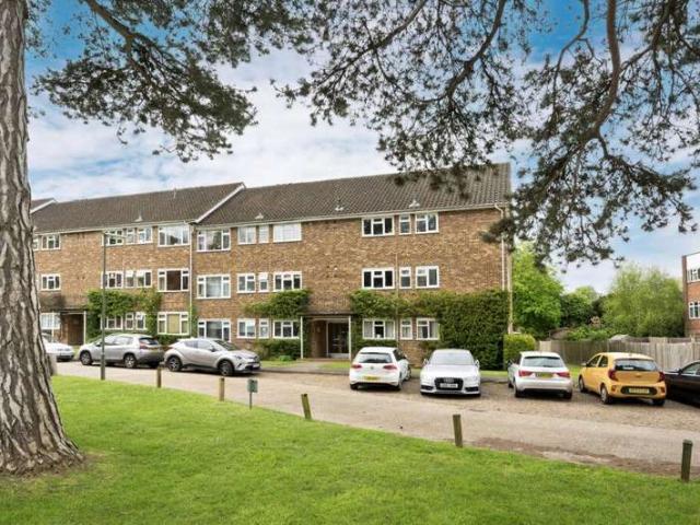 Flat for sale in Abbotswood, Westborough