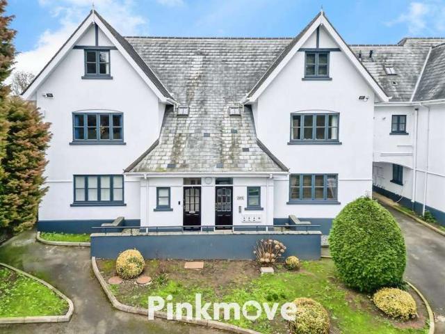 Flat for sale in Allt-yr-yn, Wales