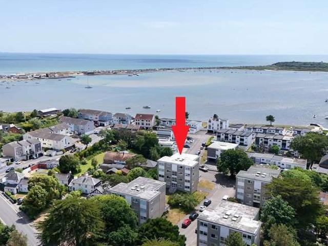 Flat for sale in Christchurch